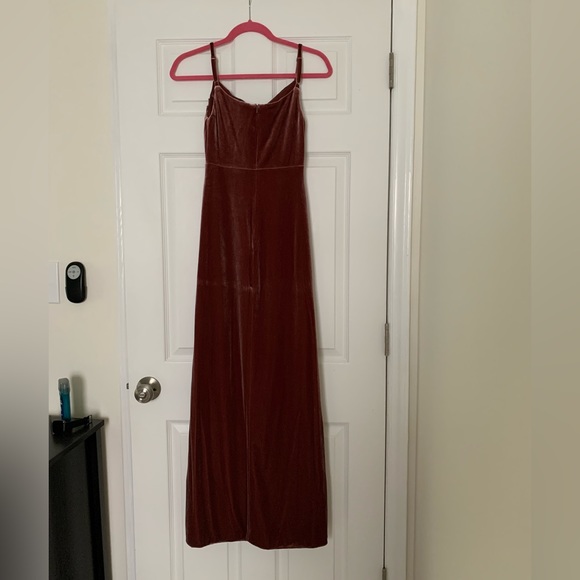 REVELRY SKYE VELVET DRESS - Picture 4 of 7